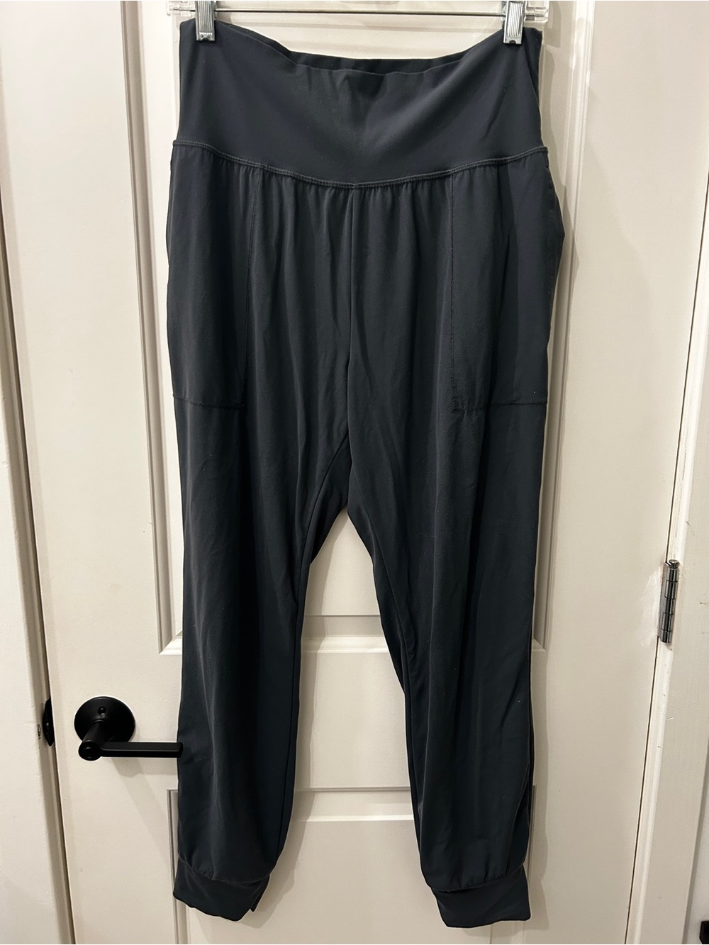 Athleta salutation joggers blue / grey size small